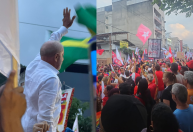 Em Ipatinga, Lula relembra tradição operária do Vale do Aço e celebra fim da 6x1