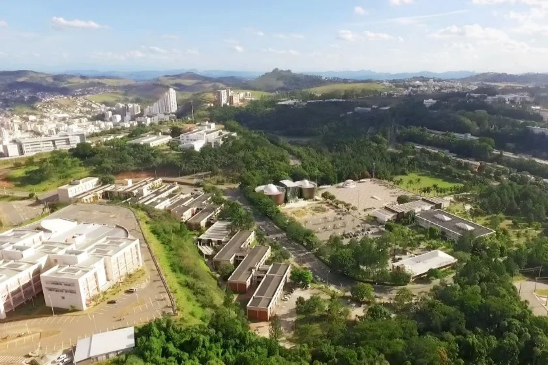 Após novo alerta de risco cibernético, UFJF anuncia suspensão temporária de serviços digitais