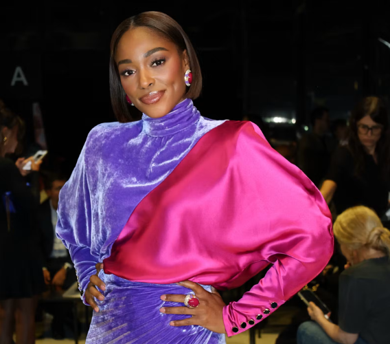 Sloane Stephens aproxima esporte e moda com look vibrante em Milão