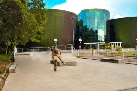 "Jogada de Mestre - skate" na pista do campus da UFJF