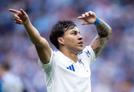 Kaio Jorge revela ‘dívida’ com torcida do Cruzeiro após marcar hat-trick contra o Grêmio