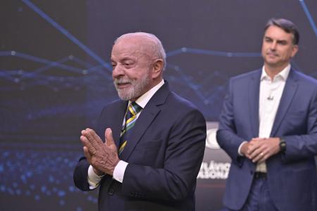 Presidente Lula e Flávio Bolsonaro tiveram primeiro confronto frente a frente neste domingo (18)