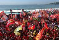 Lula inicia último dia de campanha com ato em Copacabana, no Rio de Janeiro