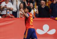 Yamal marca golaço, Espanha vence Tchéquia e segue invicta na Liga das Nações