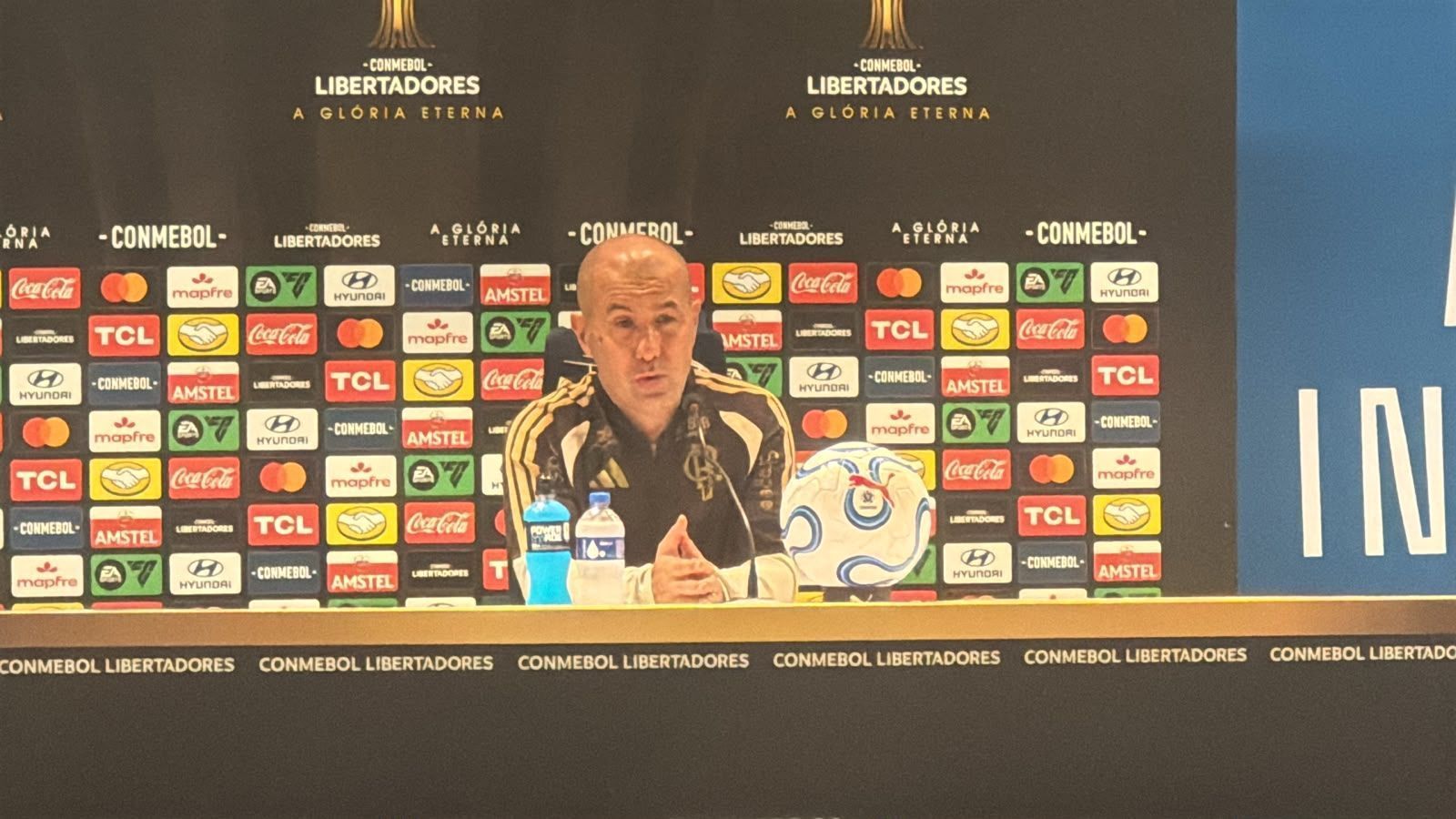 Técnico do Flamengo explica demora por alterações e volta de Arrascaeta em eliminação
