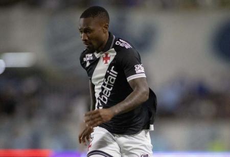 Loide Augusto atacante do Vasco tem contrato até 2027