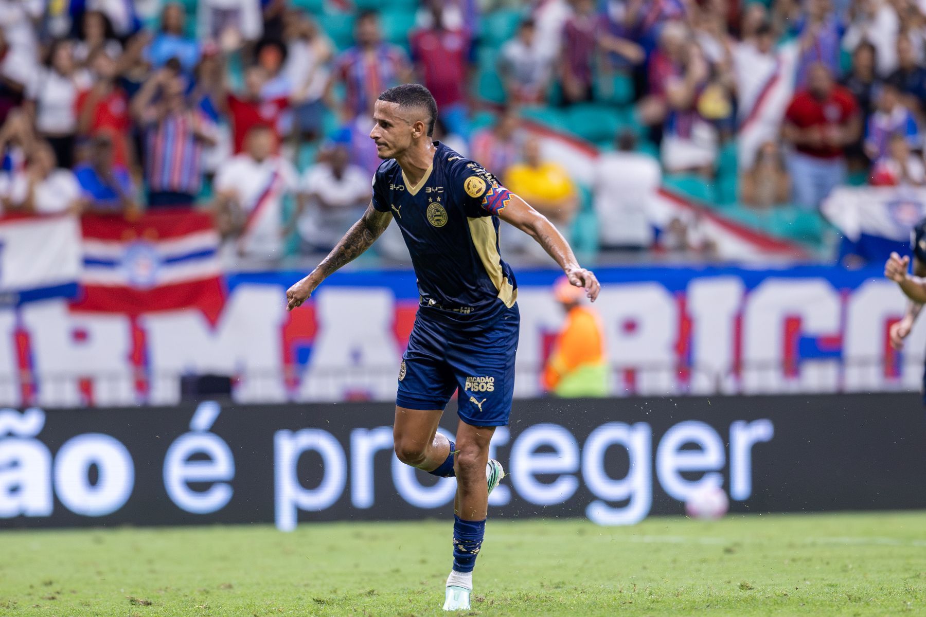 Mirassol perde pênalti no último lance, e Bahia vence duelo em casa pelo Brasileiro
