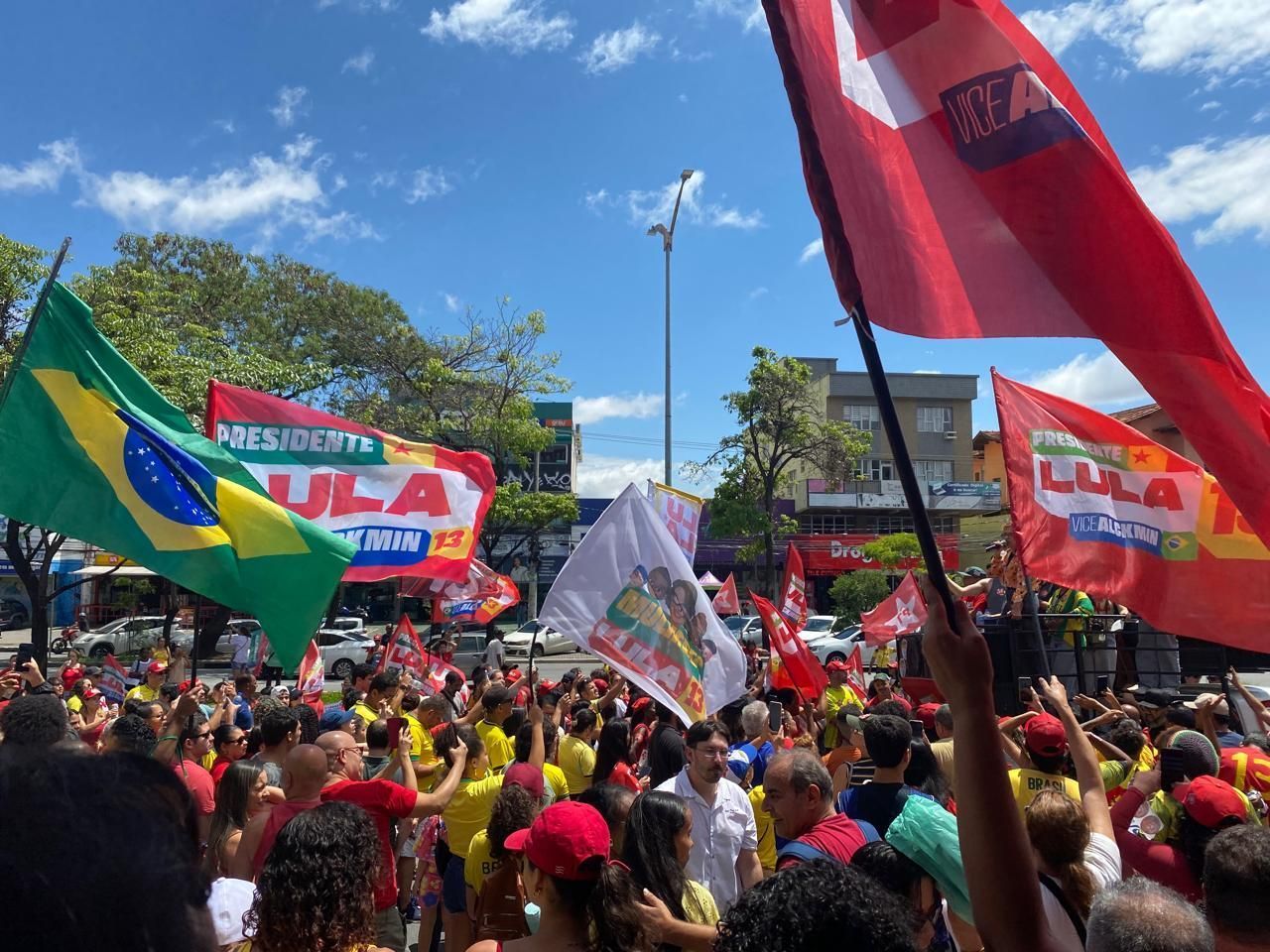 Marília Campos reforça campanha de Lula em Contagem e pede mobilização de eleitores