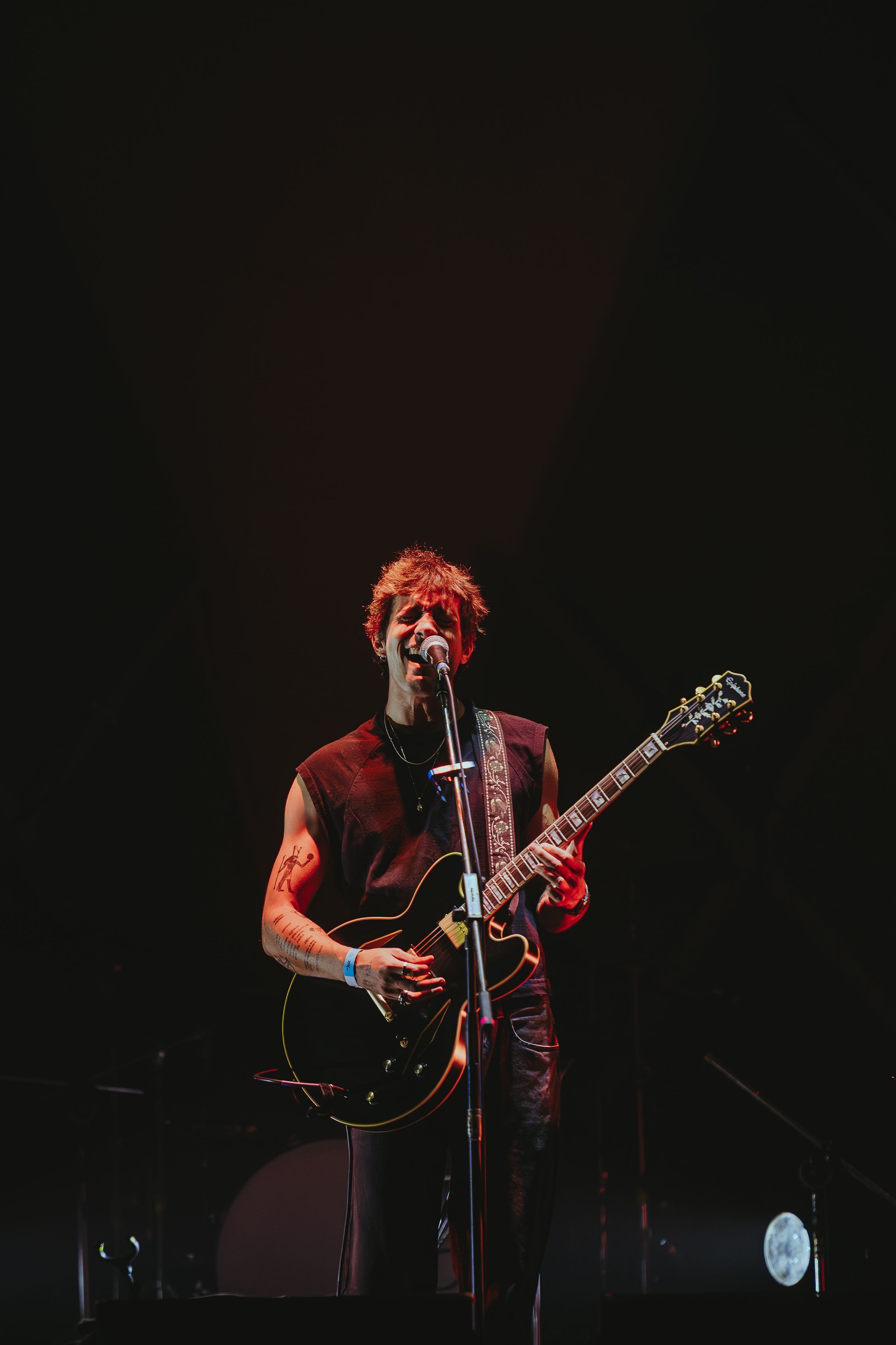 Pop e MPB: Matheus Torres apresenta a turnê 'Tanta Pressa' em BH nesta sexta-feira (23)