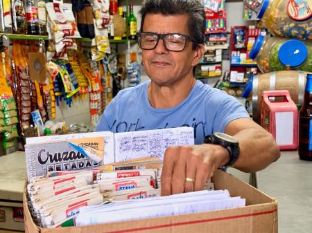 Mercearia do Sandro (Comercial Dona Alice) - Endereço: Rua Célia, 180 - Penha | Funcionamento: todos os dias, das 8h às 22h. • Bernardo Cançado | Itatiaia