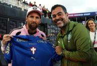 Messi ganha camisa personalizada do Palmeiras durante torneio de base nos Estados Unidos
