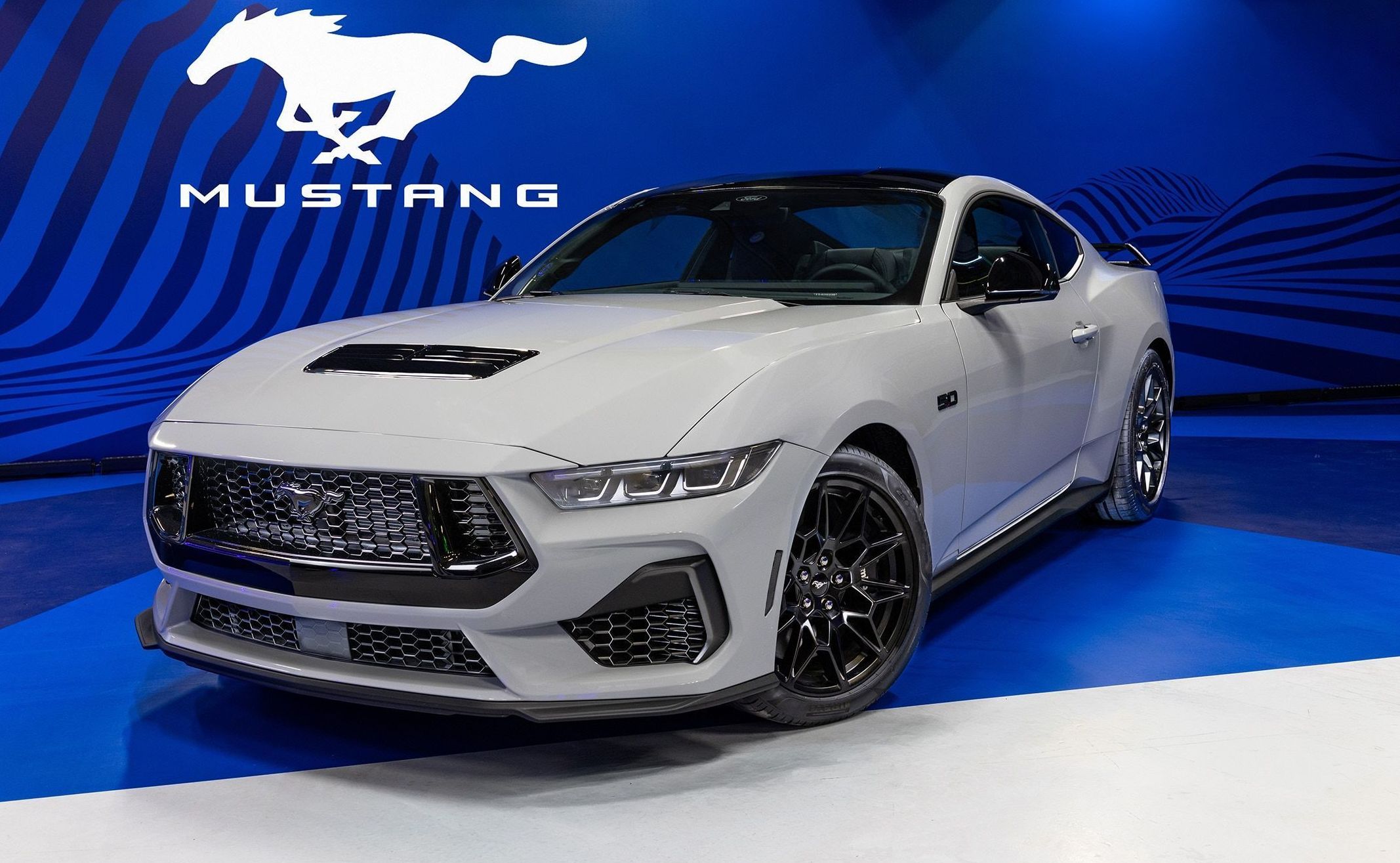 Ford Mustang volta a vender versão R$ 80 mil mais barata na linha 2026