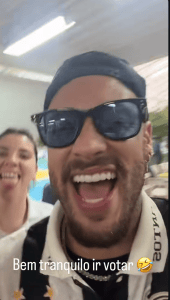Neymar compartilha momento em que foi votar em Santos • Reprodução/Instagram Neymar