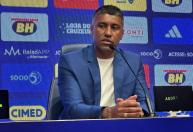Paulinho abre o jogo sobre decisões e revela como será trabalho no Cruzeiro: ‘Clube não é meu’