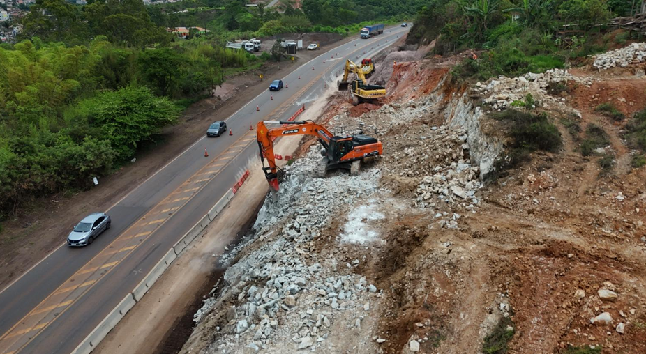 Obra na BR-040 mantém faixa interditada por cerca de 90 dias em Congonhas