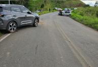 Quatro ficam feridos após três carros colidirem na MG-353 em Juiz de Fora