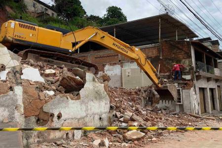 Demolições controladas seguem em andamento em Juiz de Fora