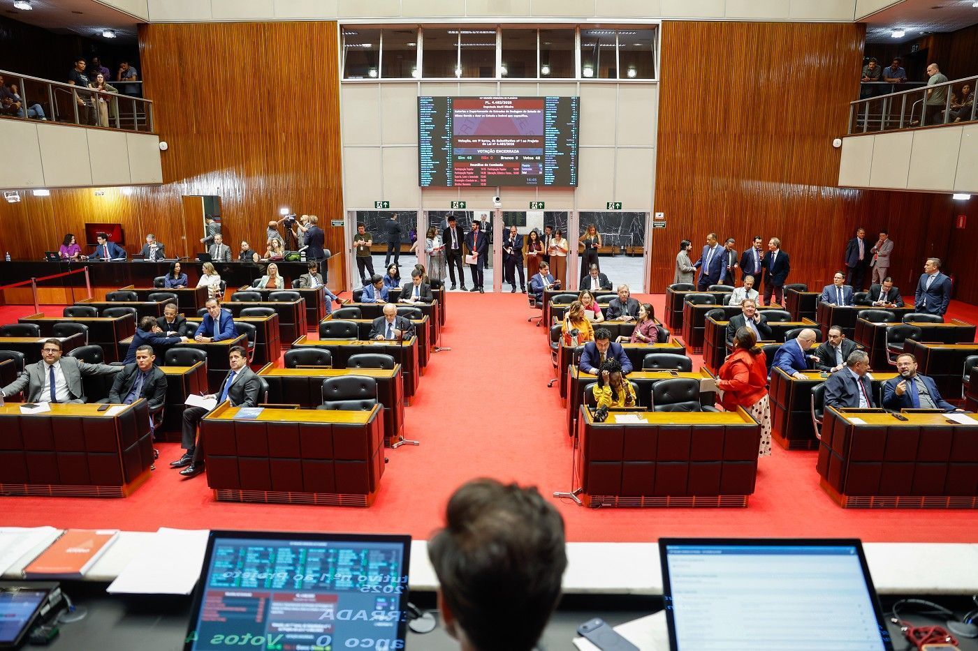 Projeção do déficit no orçamento de Minas para 2027 aumenta para R$ 10,5 bilhões