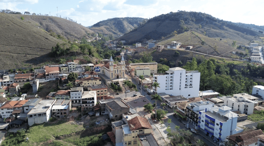 Cipotânea preserva uma história de mais de 300 anos, uma igreja construída com a ajuda da população e uma tradição religiosa que marcou sua identidade