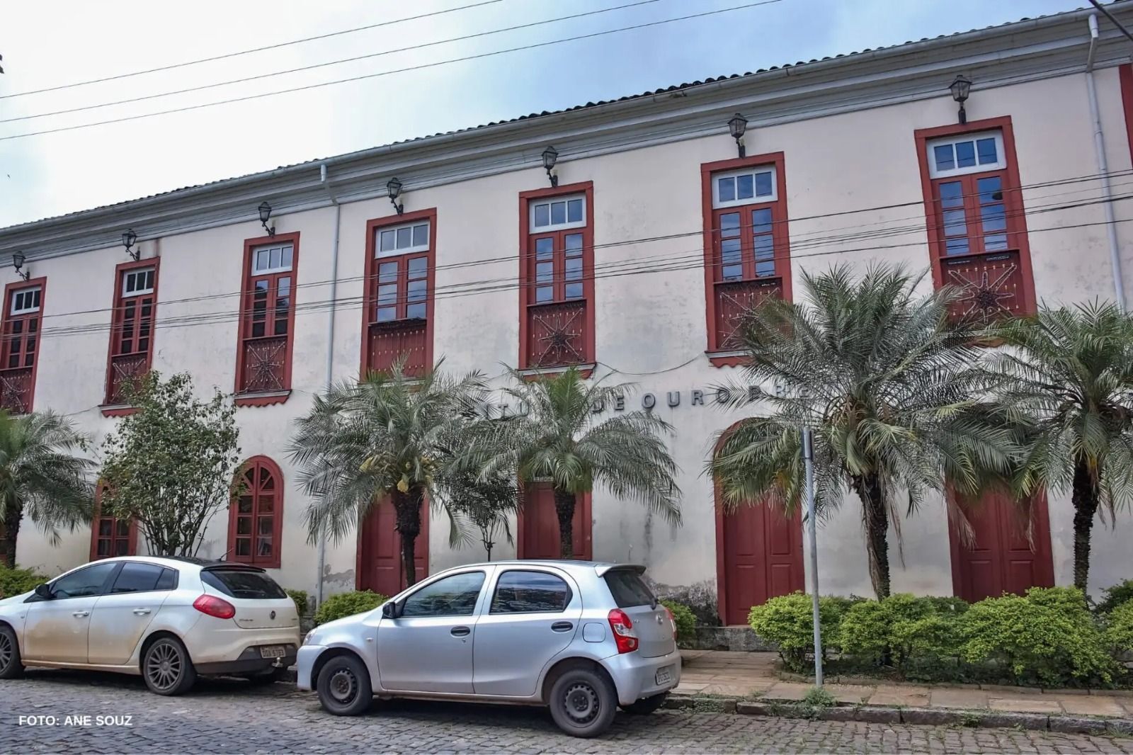 Prestadores denunciam quase 4 meses sem pagamento em Ouro Preto