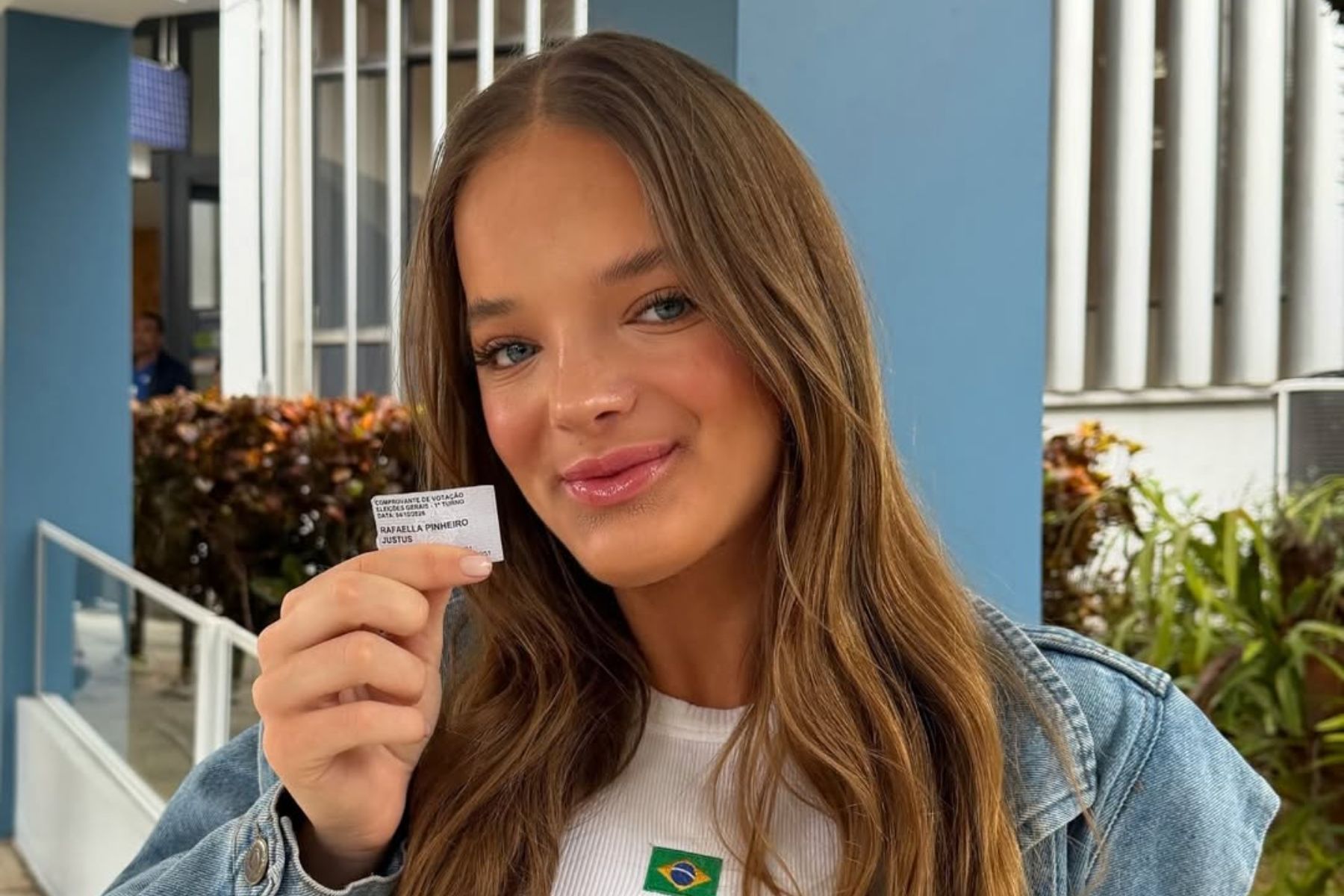 Rafaella Justus vota pela primeira vez e comemora: ‘Bom demais fazer parte’