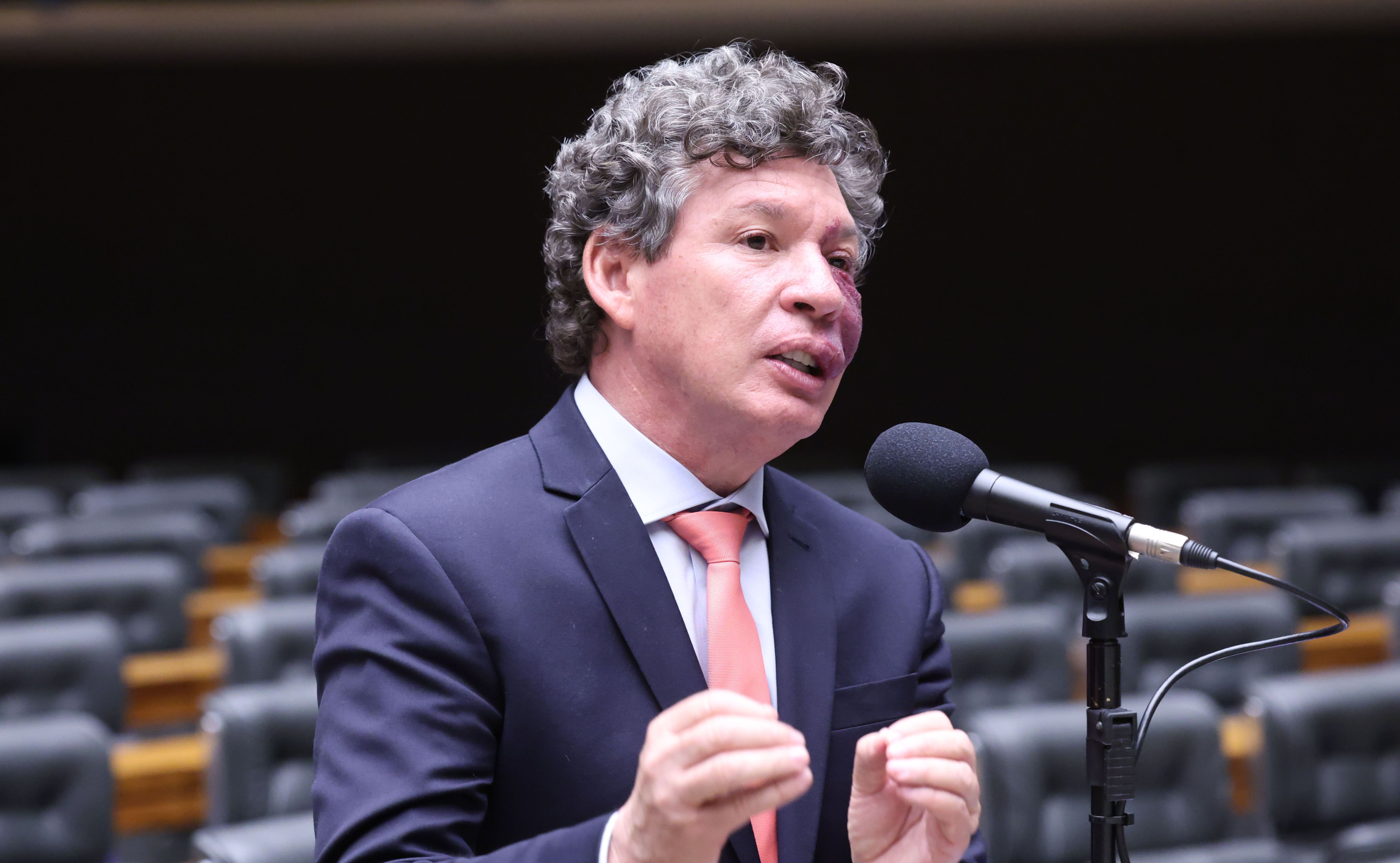 ‘Lula fez uma boa política, mas errou na comunicação’, afirma Reginaldo Lopes
