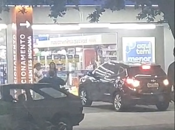 Homem é preso após roubar farmácia em Timóteo e fugir com carro de uma vítima