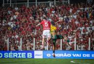 Vila Nova-GO empata em casa com Cuiabá e não consegue retomar liderança da Série B