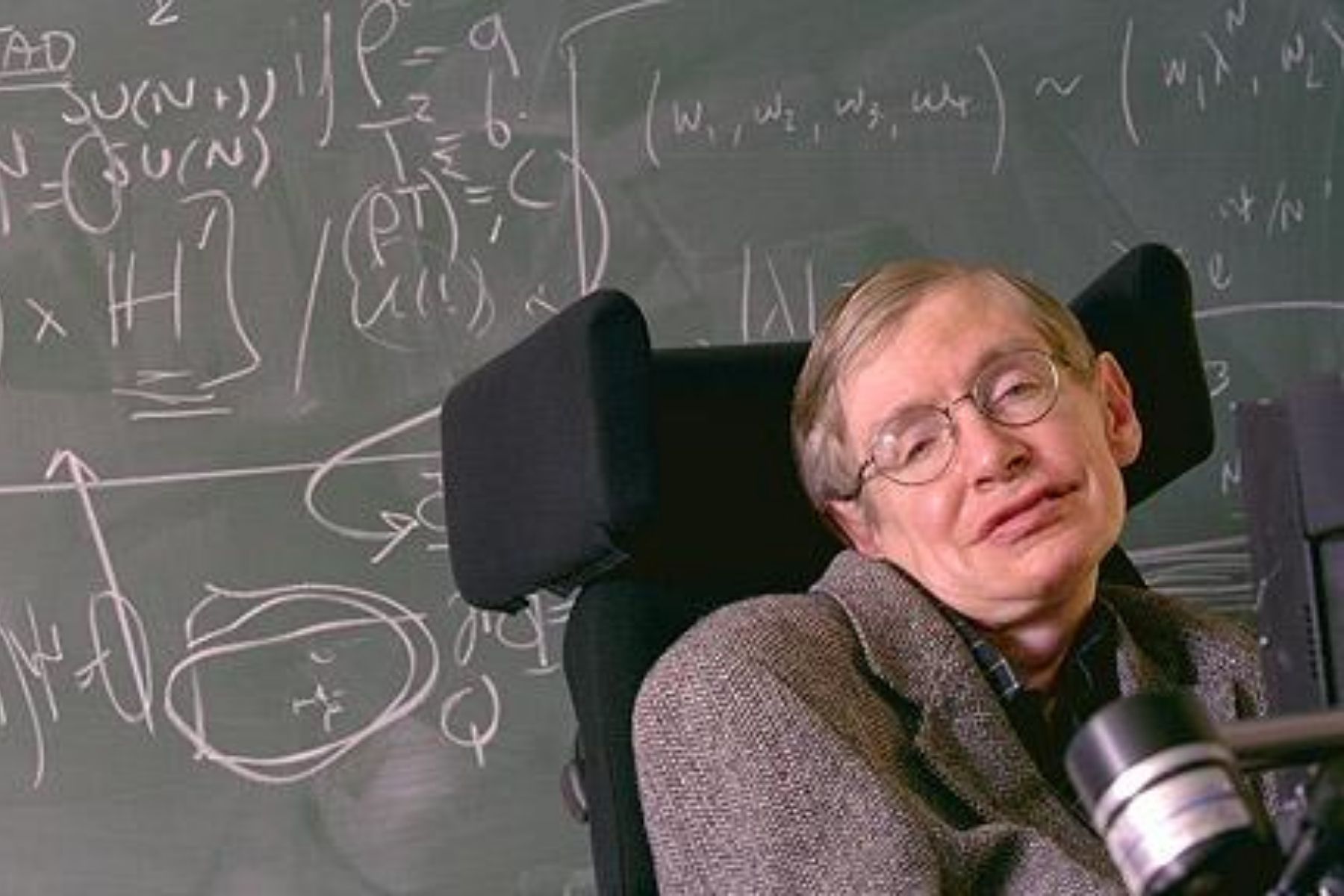 Citação do dia de Stephen Hawking: ‘O maior inimigo do conhecimento não é a ignorância, mas a ilusão do conhecimento’