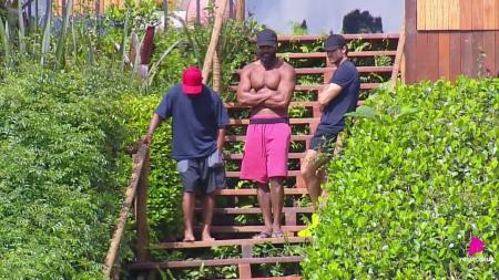Thaíde, Rikardo e Lucas conversam sobre desgaste no reality show • Reprodução | Record