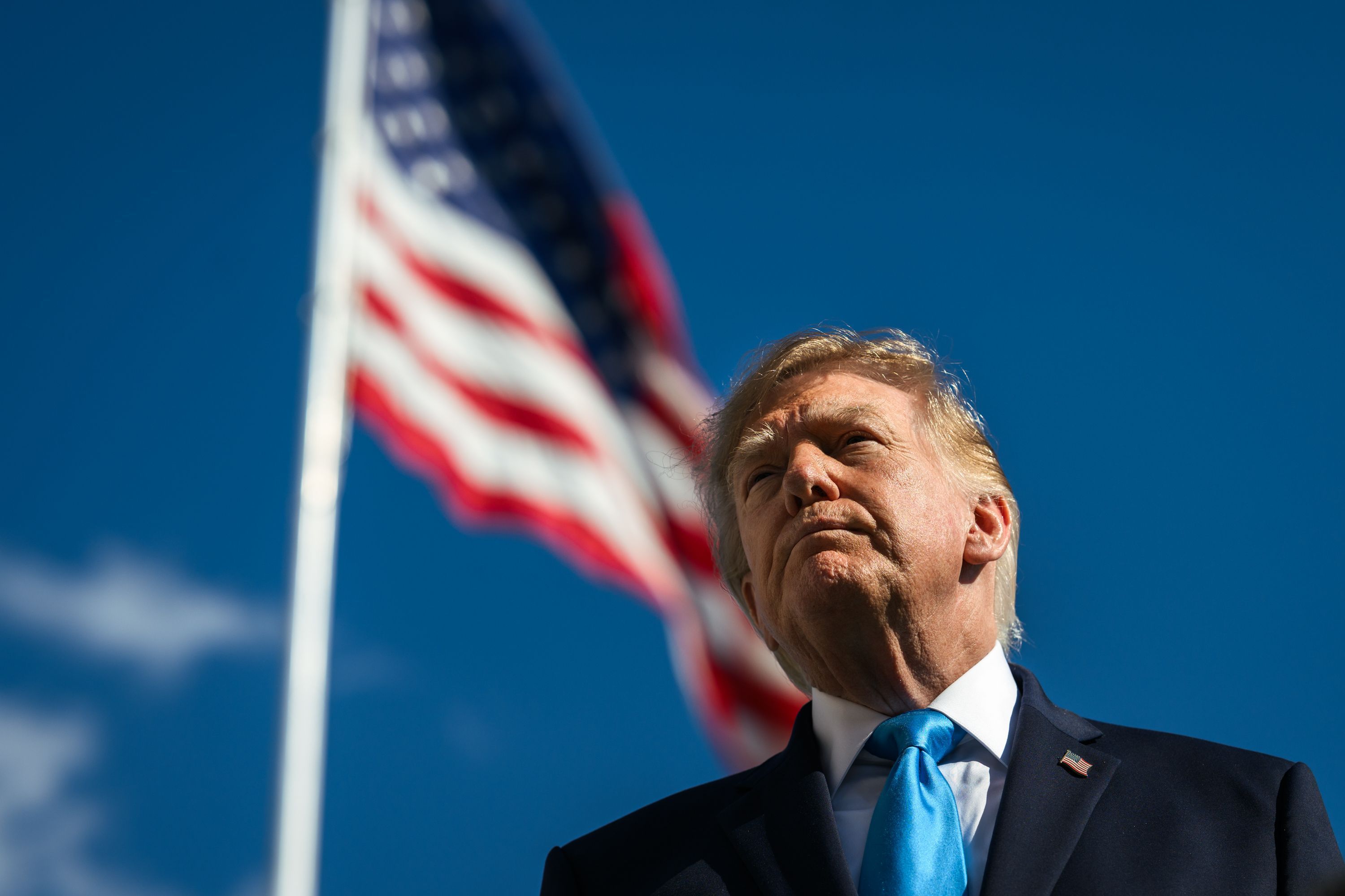 Governo Trump envia centenas de militares para a América Latina, diz jornal
