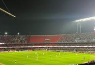 Titular do Santos sente lesão e deixa clássico contra o São Paulo