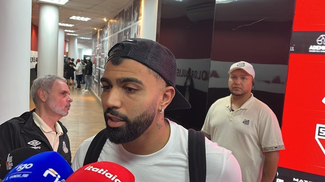 Em grande fase no Santos, Gabigol desconversa sobre futuro e sonha com Seleção