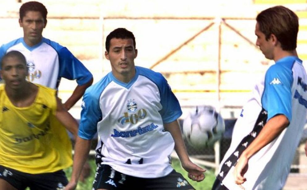 Morre Émerson Leal, ex-volante do Grêmio, aos 46 anos