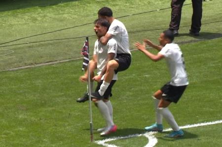 Lucca Caramico brilhou na goleada do Corinthians sobre o Cruzeiro