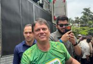 Tarcísio de Freitas, governador reeleito de São Paulo, vota no 2º turno na capital paulista