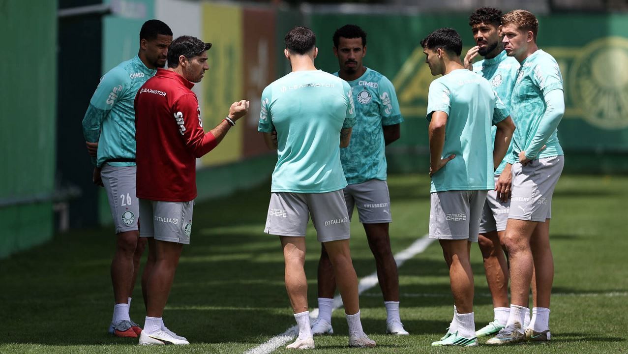 Atacante é ausência em treino e deve ser única baixa do Palmeiras contra o Fluminense