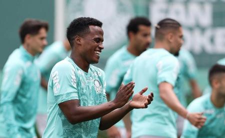 Jhon Arias em atividade do Palmeiras