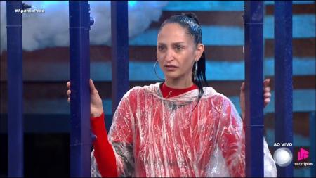 Ariela tomou banho sete vezes durante a dinâmica