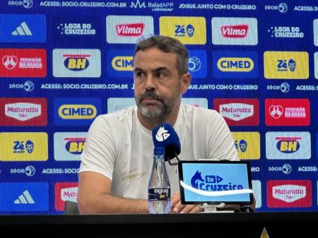 Artur Jorge, técnico do Cruzeiro, em coletiva