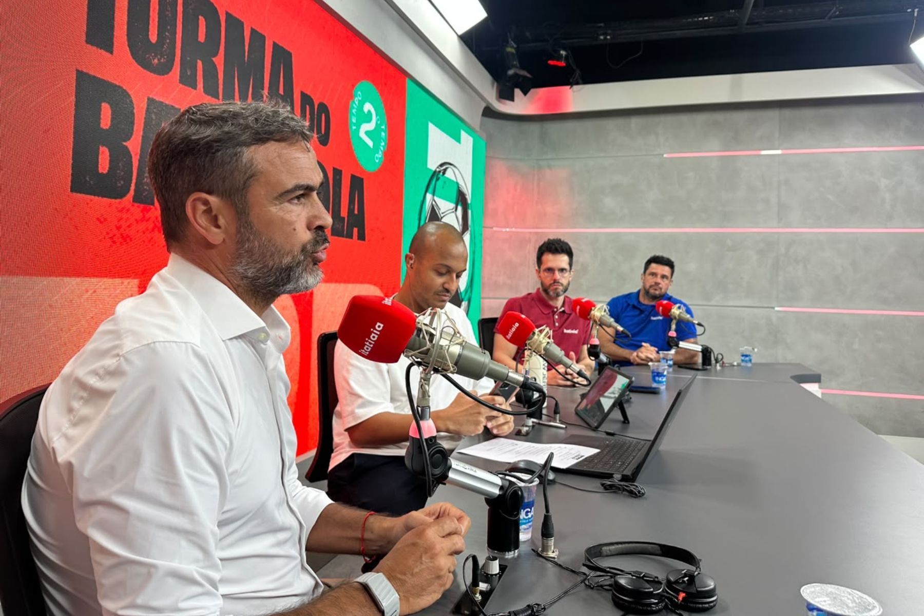 Artur Jorge cita Abel Ferreira e Palmeiras como exemplo e quer criar DNA do Cruzeiro