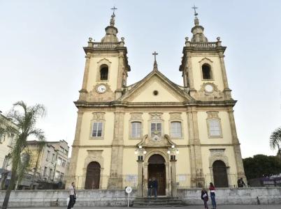 Basílica Velha recebeu a imagem de Nossa Senhora Aparecida após o encontro no Rio Paraíba, em 1717 • Divulgação/A12