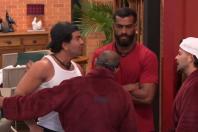 Alfredo enfrenta Thaíde e Jottapê em discussão calorosa em A Fazenda 18: 'Salafrário'