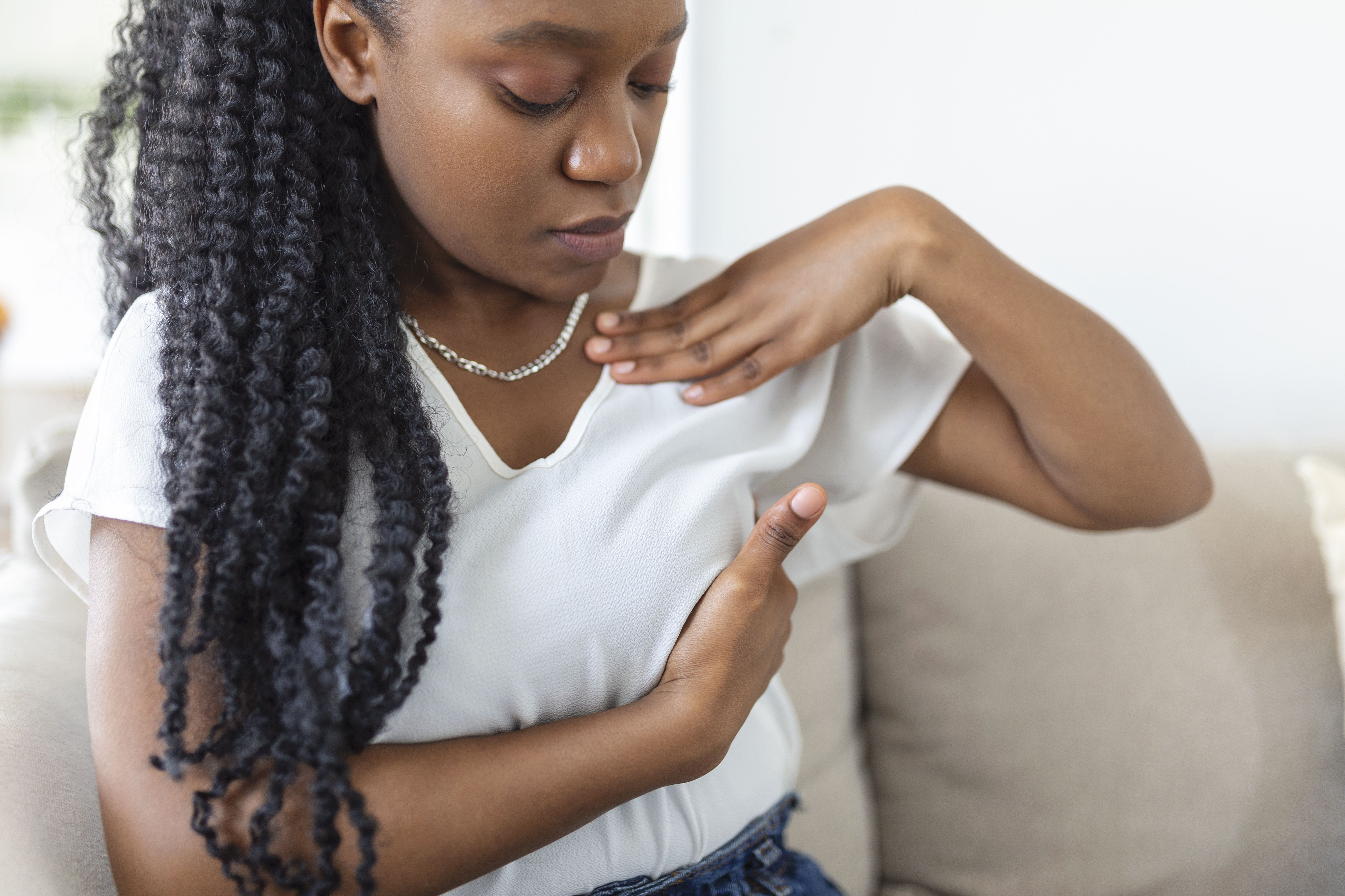 Câncer de mama: mortalidade entre mulheres negras é 3,8 vezes maior que entre brancas