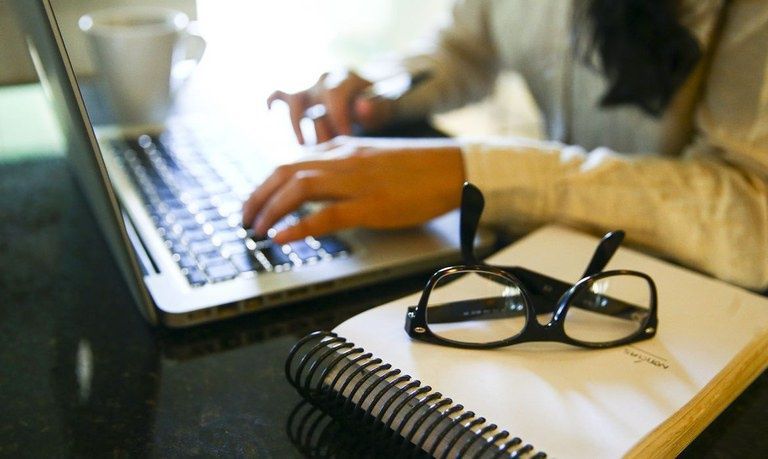 Dia dos Professores: MEC libera 10 cursos gratuitos com certificado; veja como participar