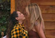 A Fazenda 18: Darlin e Fran se peitam e estreitam rivalidade no jogo