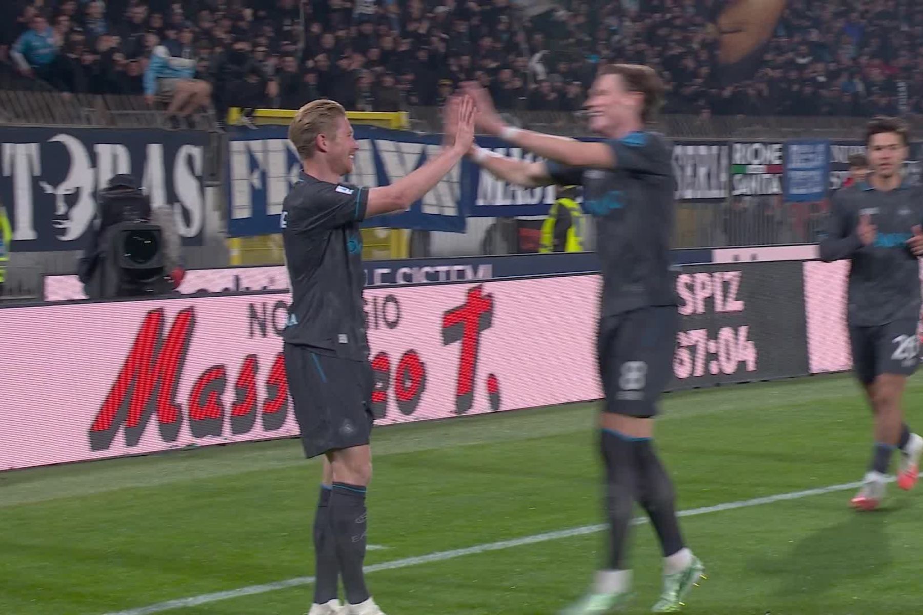 De Bruyne marca, Napoli goleia Monza fora de casa e volta a vencer na Série A