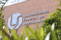 UFU abre vagas para professores com salários de até R$ 13,7 mil em Minas Gerais