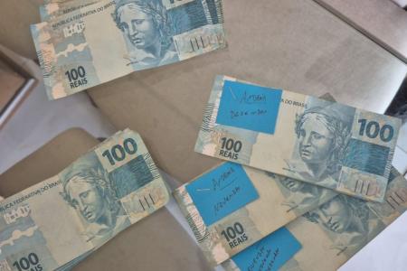 dinheiro apreendido durante operação epicentro do MP e da PC em Ubá