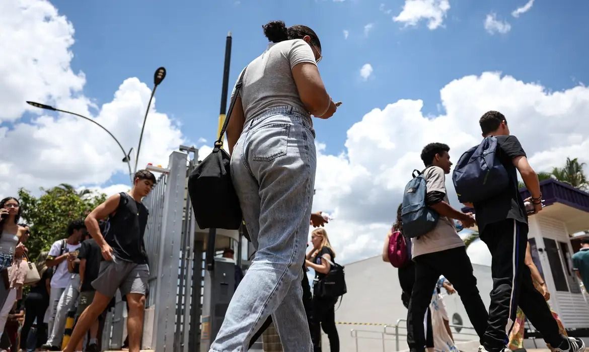 Enem 2026: Inep divulga locais de prova; veja como acessar o Cartão de Confirmação da Inscrição